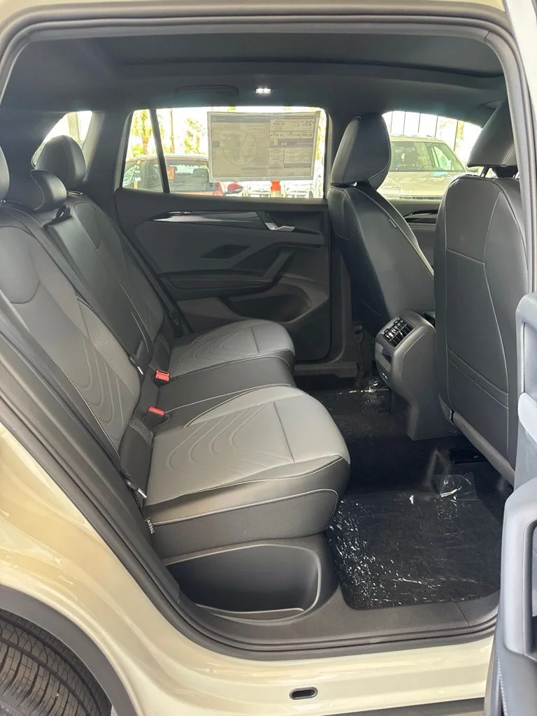 New 2026 Silver Volkswagen 2.0T SE R-Line Black image 7