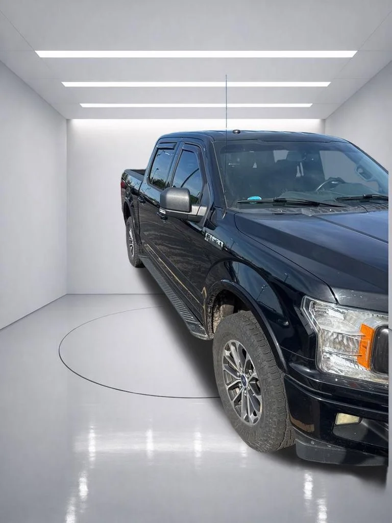 Used 2018 Shadow Black Ford XLT image 12