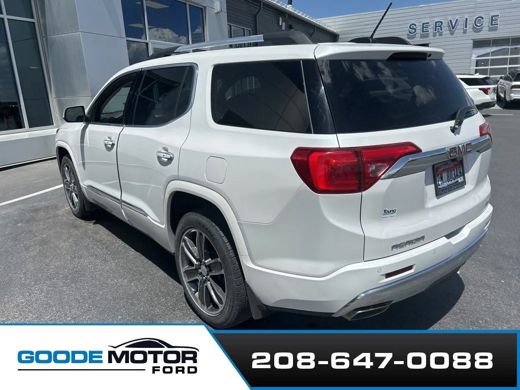 Used 2017 White Frost Tri-Coat GMC Denali image 2
