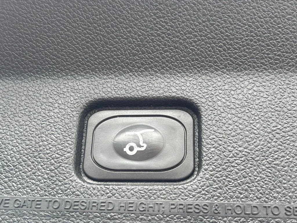 Used 2018 White Ford XLT image 34