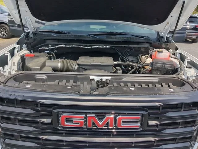 New 2025 Summit White GMC Pro image 25