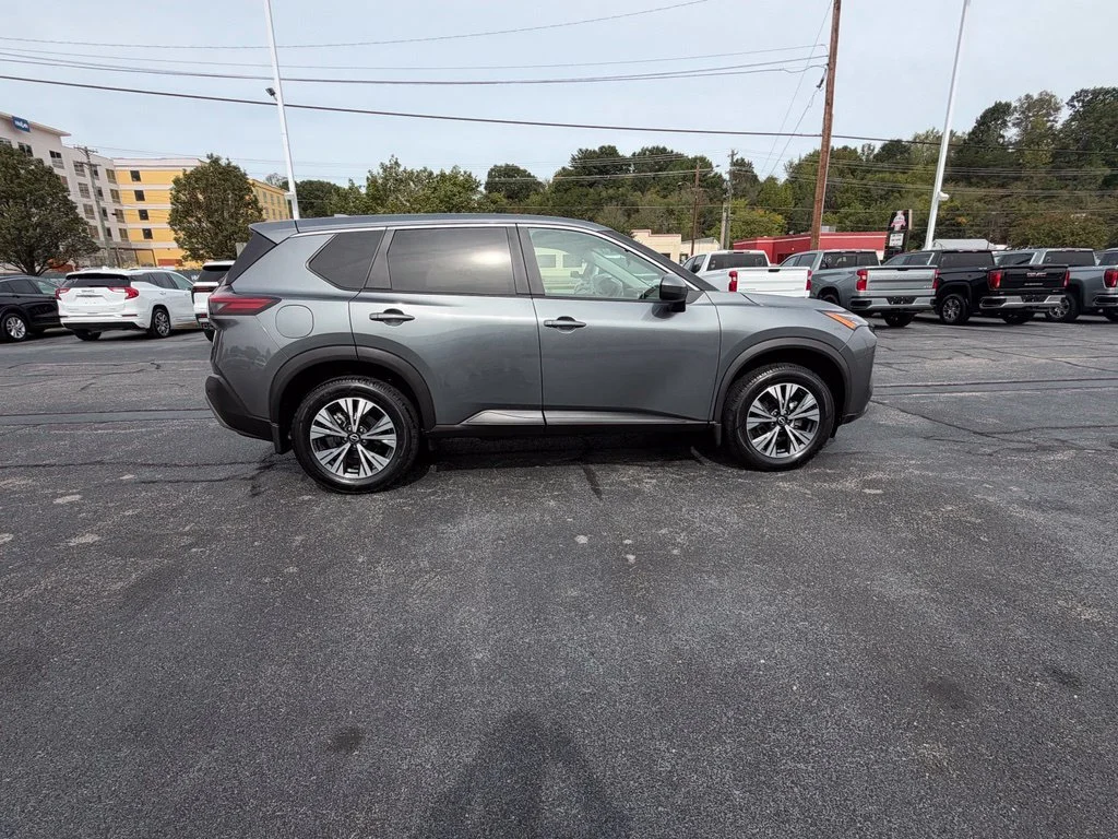 Used 2023 Gray Nissan SV image 13