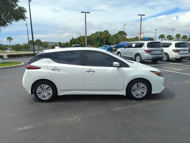 Used 2023 White Nissan S image 3