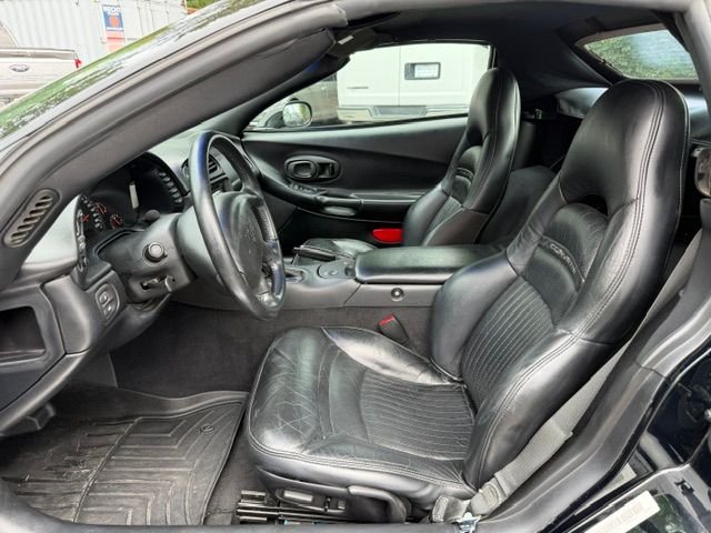 Used 2004 Black Chevrolet Base image 7