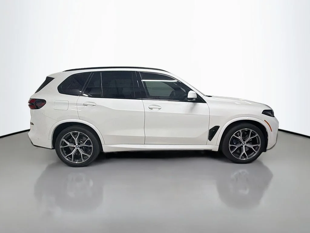 Used 2024 Alpine White BMW xDrive50e image 8