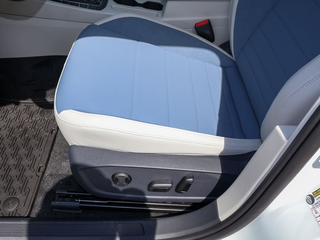 New 2026 White Volkswagen 1.5T SE image 13