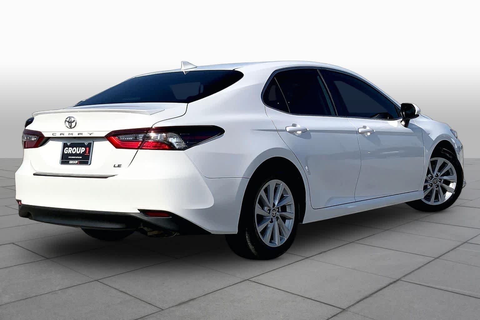 Used 2023 Ice Cap Toyota LE image 13