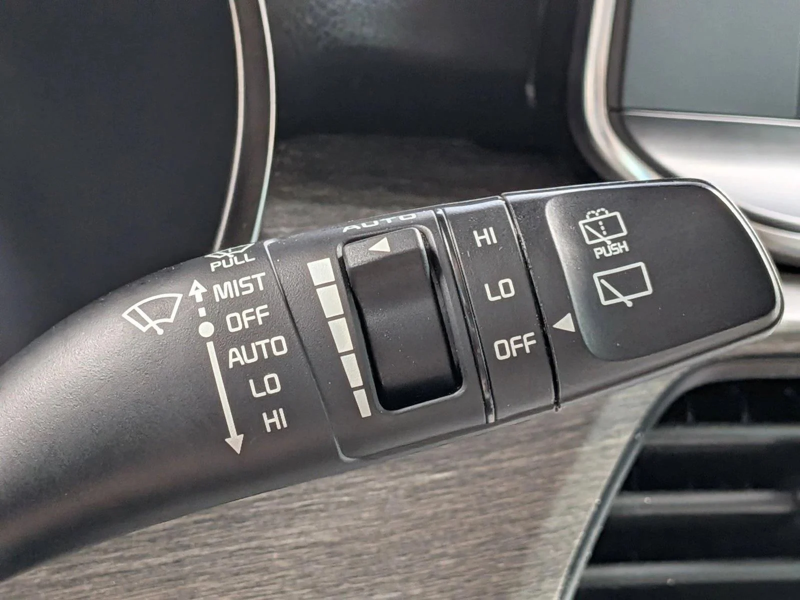 Used 2022 Wolf Gray Kia SX image 10