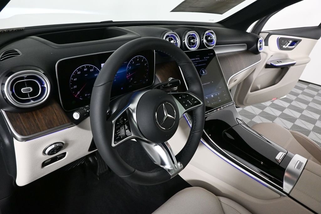 New 2026 Polar White Mercedes-Benz GLC 300 image 6