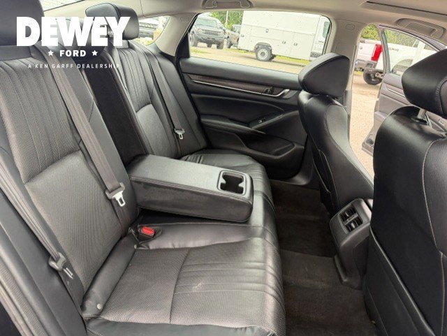 Certified Used 2018 Black Honda EX-L 1.5T image 30