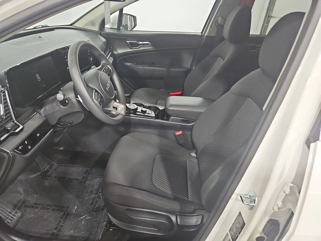 Used 2024 White Kia LX image 10