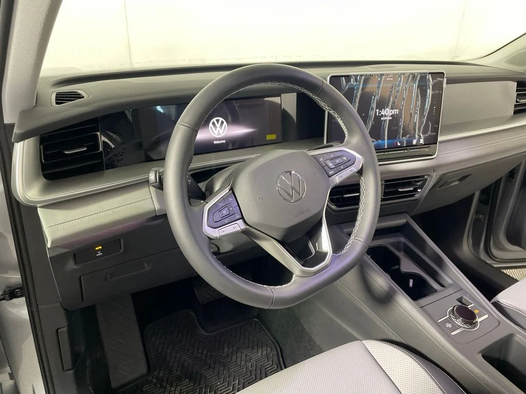 2026 Volkswagen Tiguan SE - Photo 8