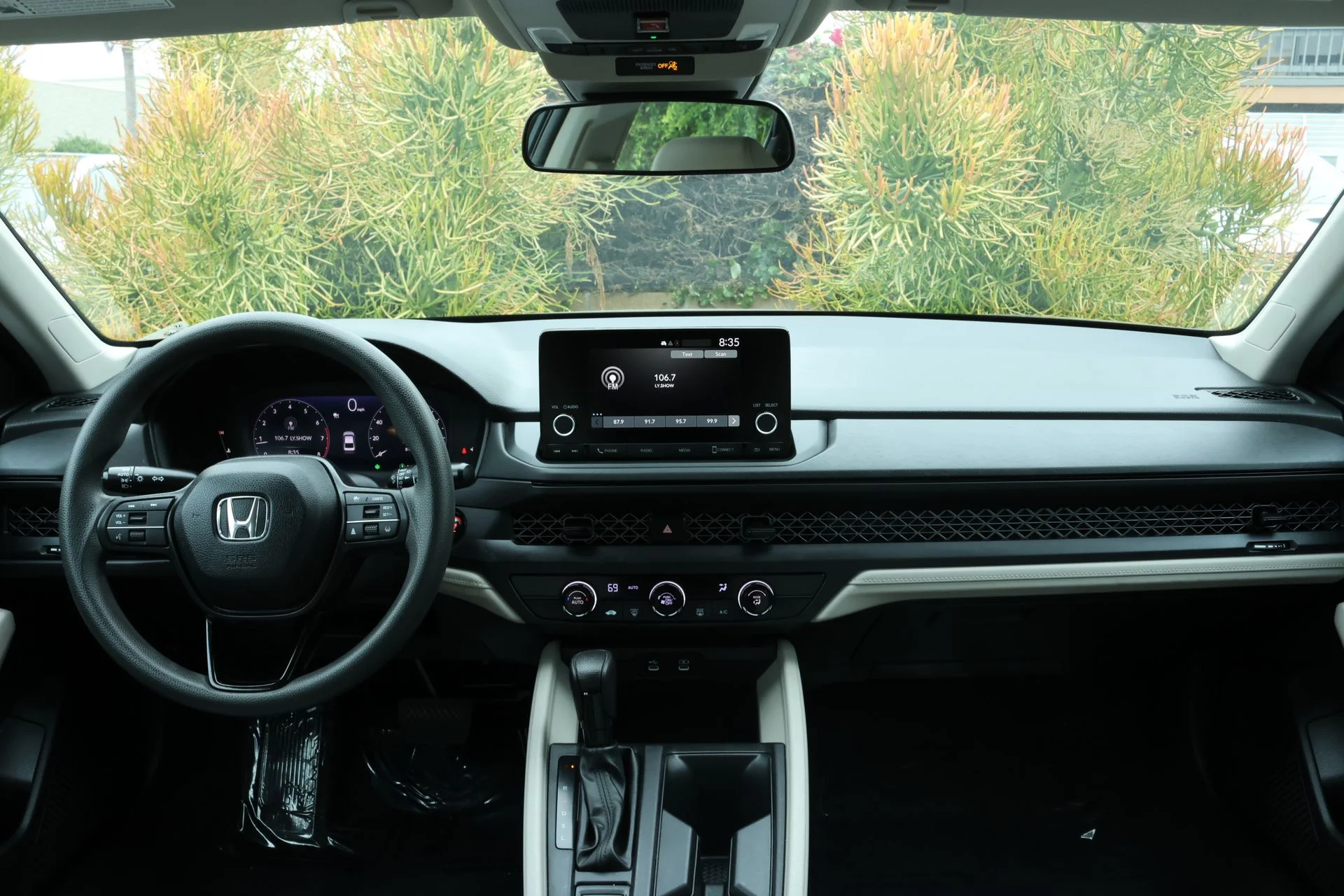 Used 2024  Honda LX image 7