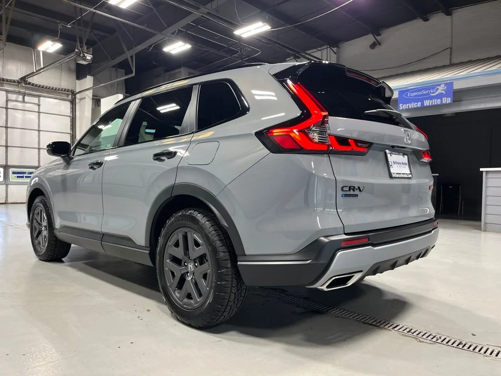 Used 2026 Urban Gray Pearl Honda TrailSport image 5