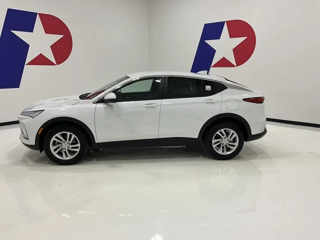 New 2026 Summit White Buick Preferred image 10