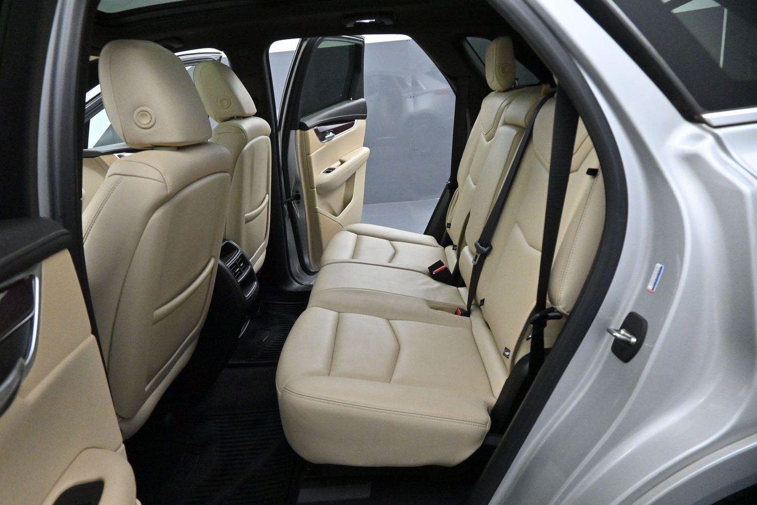 Used 2019 RADIANT SILVER METALLIC Cadillac Luxury FWD image 31