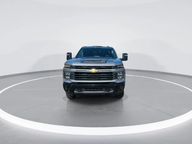 Used 2025 Gray Chevrolet Custom image 3