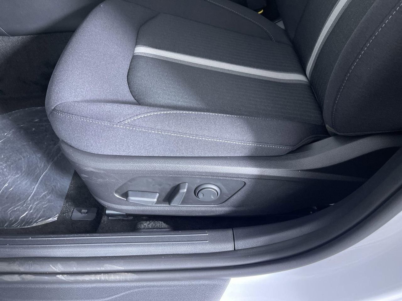New 2026 Serenity White Hyundai SEL Sport image 23
