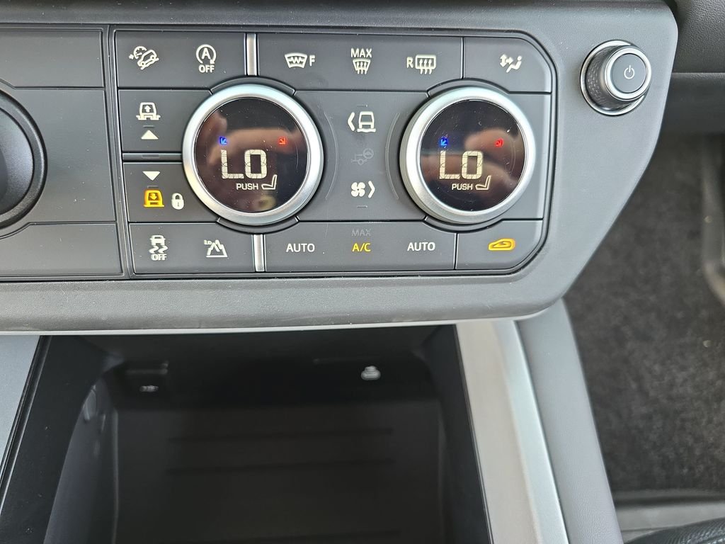 New 2026 Fuji White Land Rover V8 image 26