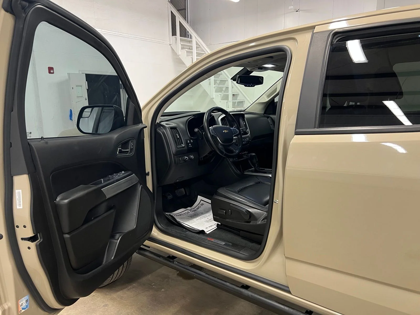 Used 2021 Beige Chevrolet ZR2 image 21