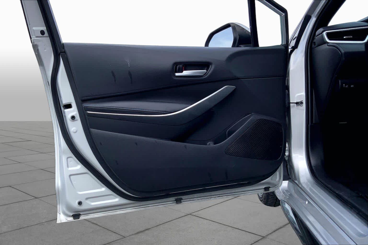 Used 2020 Classic Silver Metallic Toyota SE image 21