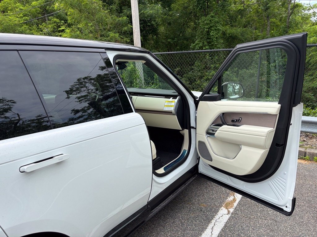 New 2026 White Land Rover Autobiography image 14