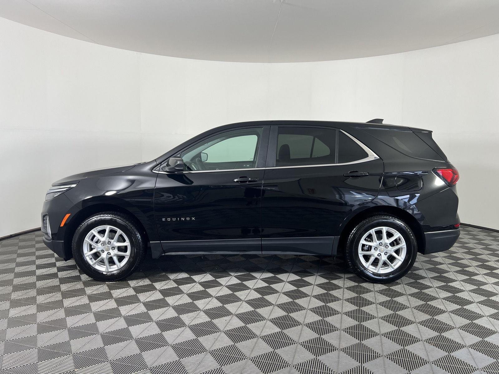 Used 2024 Mosaic Black Metallic Chevrolet LT image 27