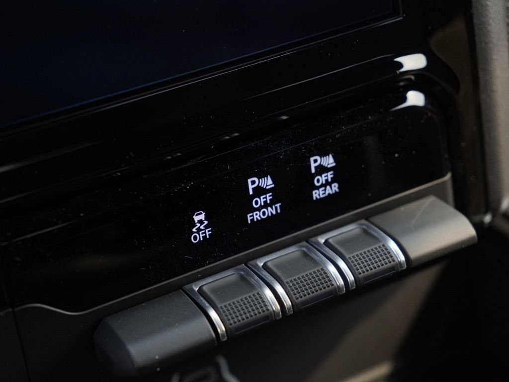 New 2026 Granite Crystal Metallic Clear-Coat Exterior Paint RAM Big Horn/Lone Star image 15