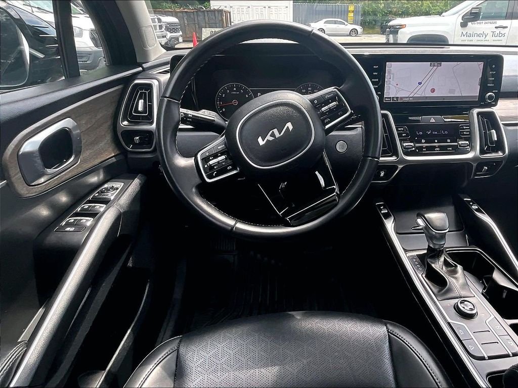Used 2023 Green Kia X-Line S image 17