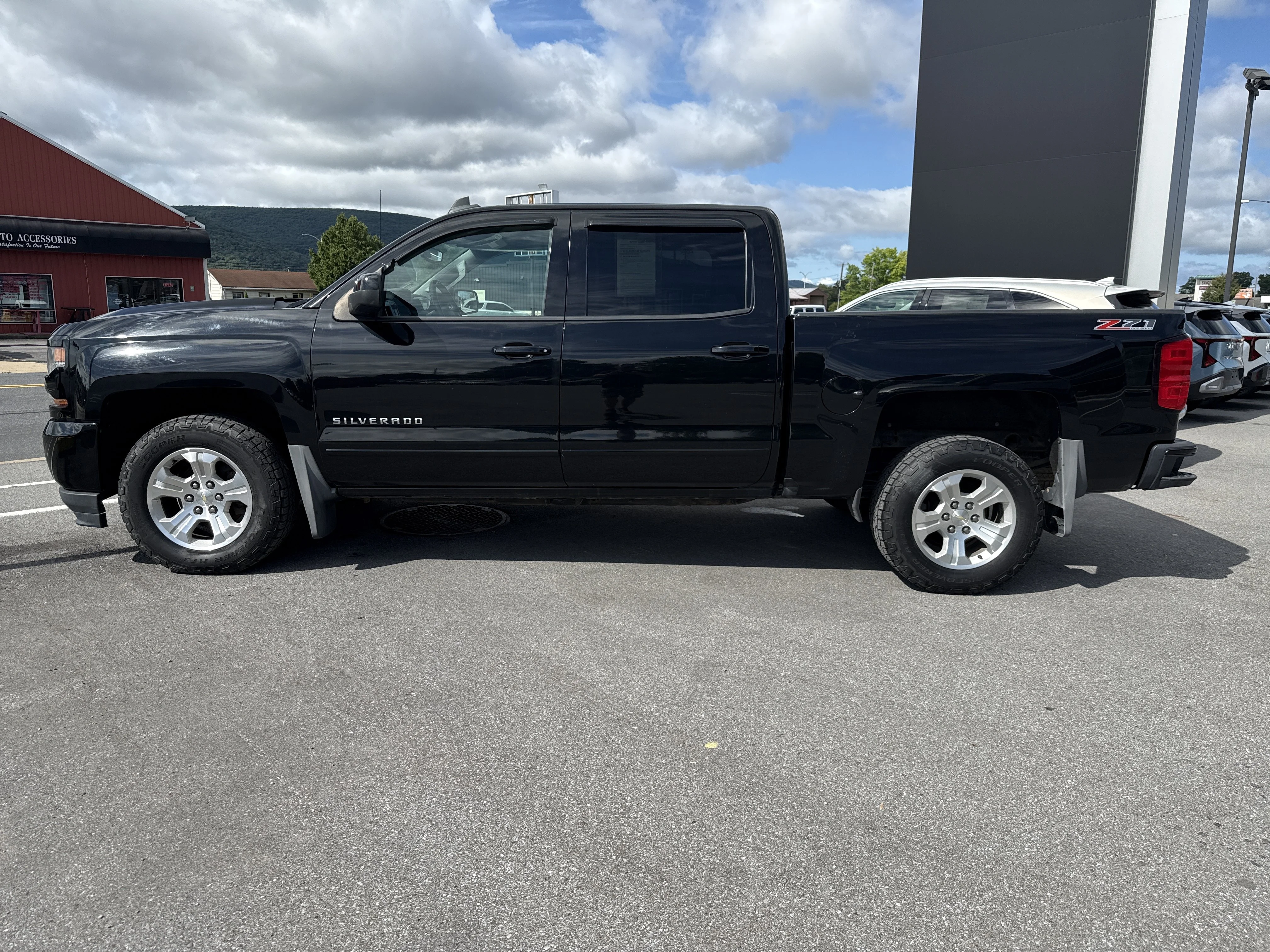 Used 2017 Black Chevrolet LT image 7