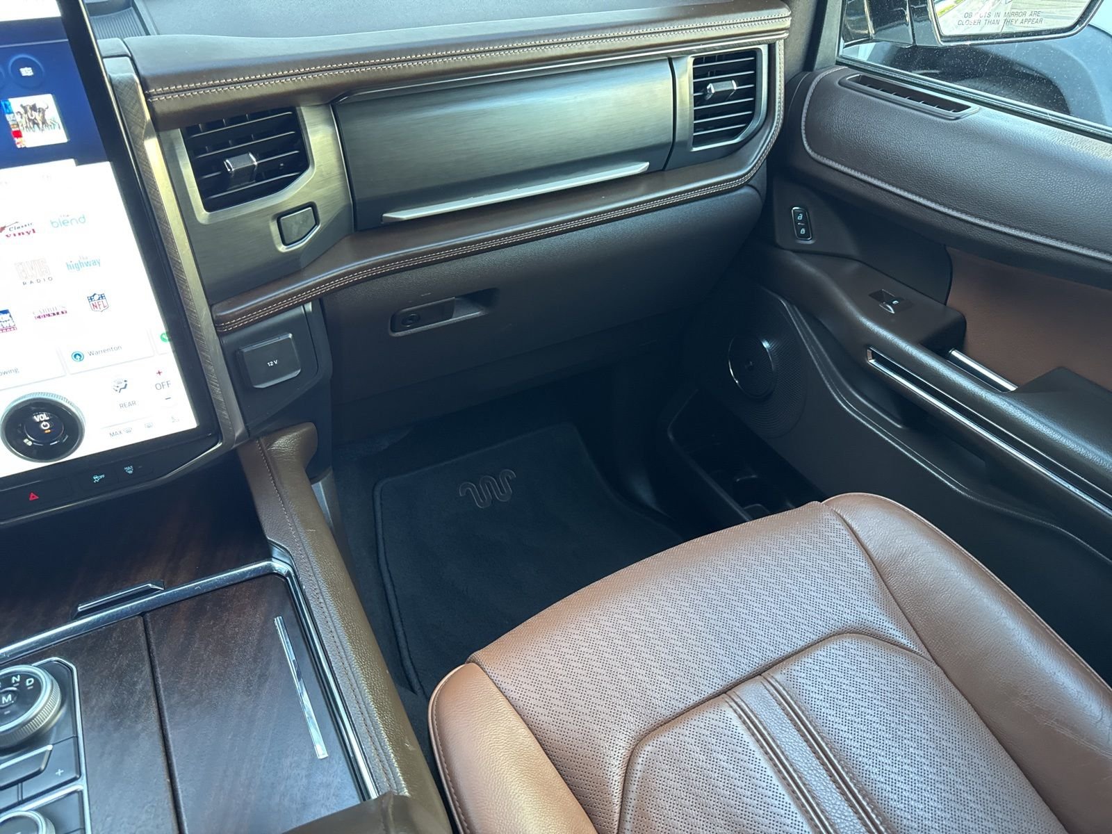 Used 2022 White Ford King Ranch image 35