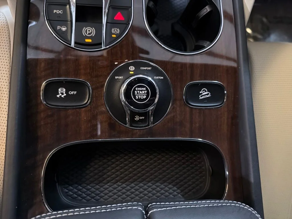 Used 2023 Black Bentley Azure image 25