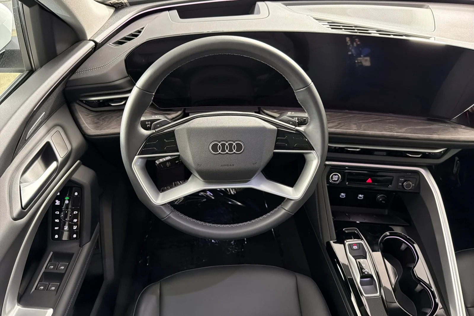 Used 2025 Glacier White Metallic Audi Premium Plus 2.0 TFSI quattro image 13