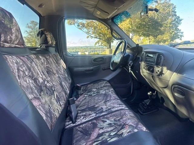 Used 2001 White Ford XL image 10