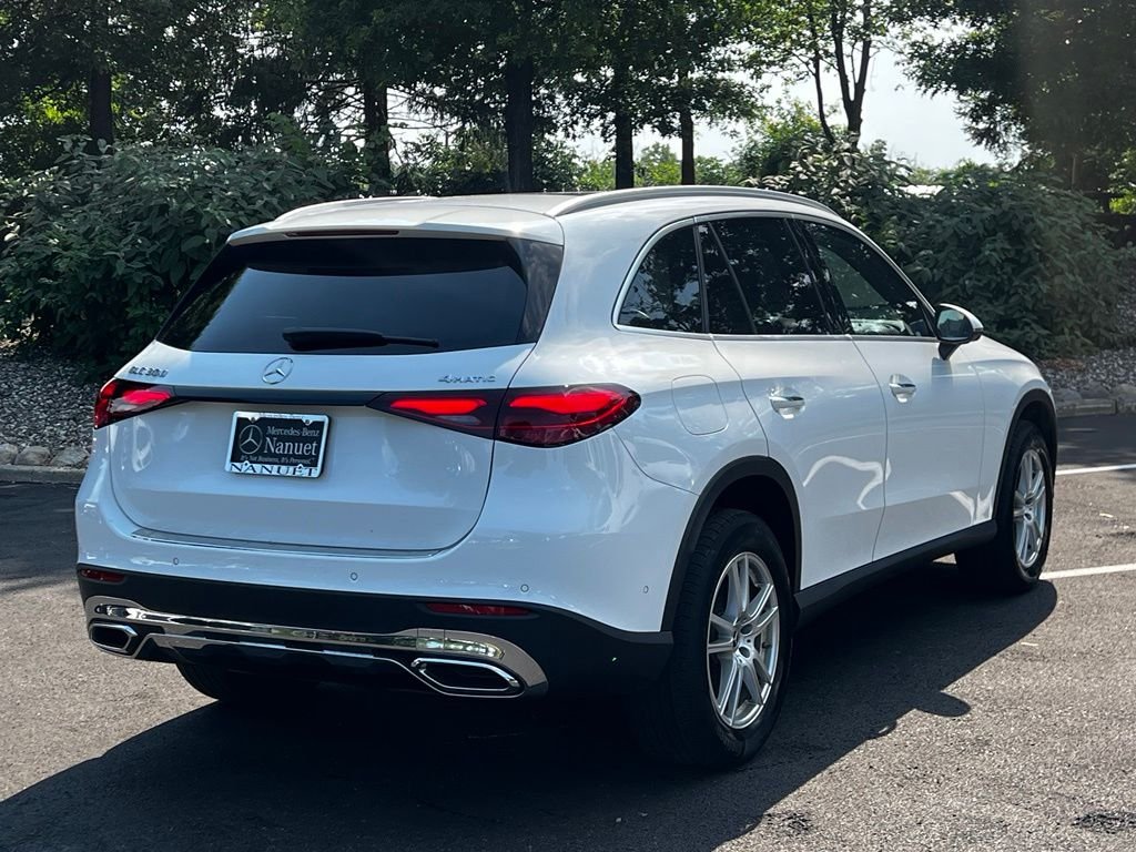 Used 2023 White Mercedes-Benz GLC 300 image 5