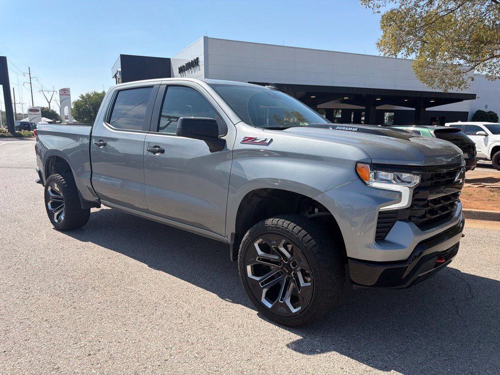 Used 2025 Gray Chevrolet LT Trail Boss image 1