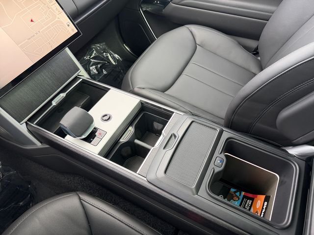 Certified Used 2026  Land Rover SE image 24