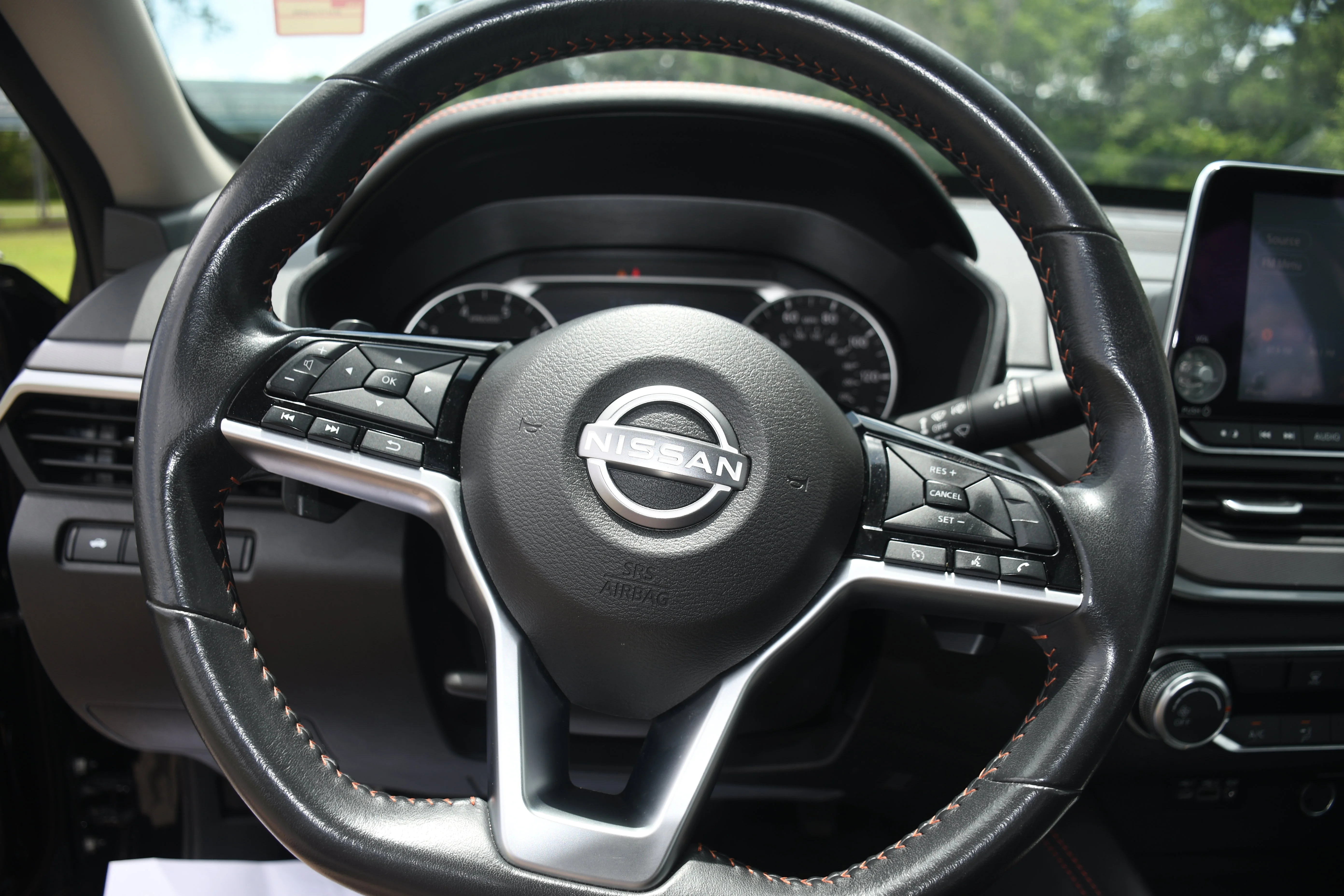 Used 2024 Black Nissan 2.5 SR image 11