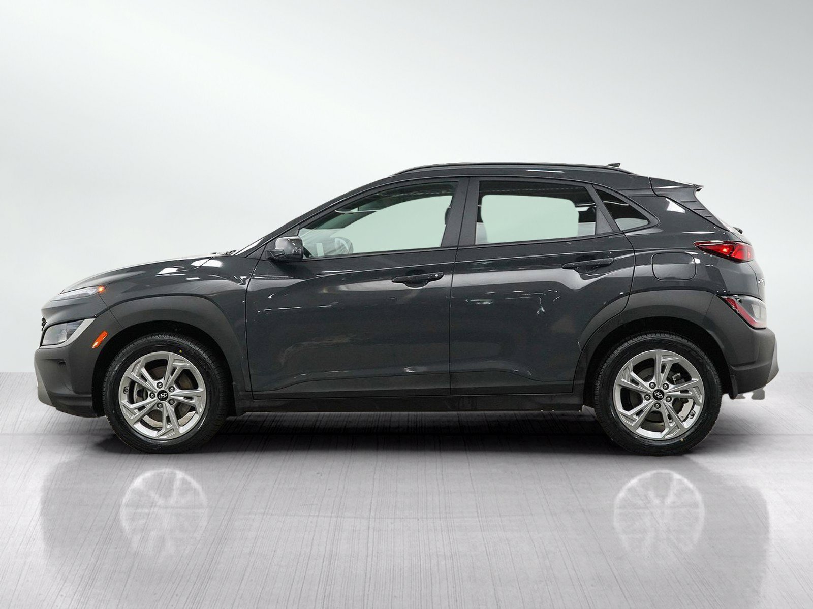 Used 2023 Hyundai Kona SEL with VIN KM8K3CAB4PU050450 for sale in Minneapolis, Minnesota