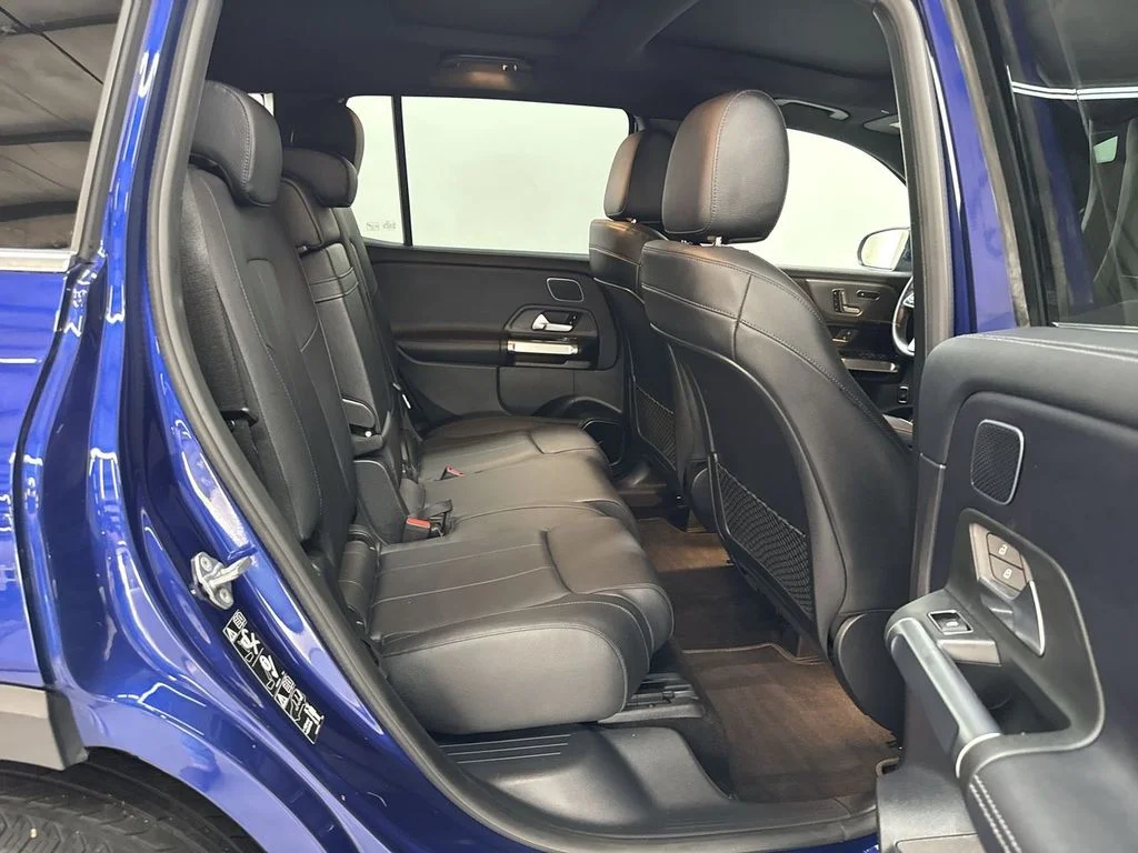 Used 2021  Mercedes-Benz GLB 250 image 17