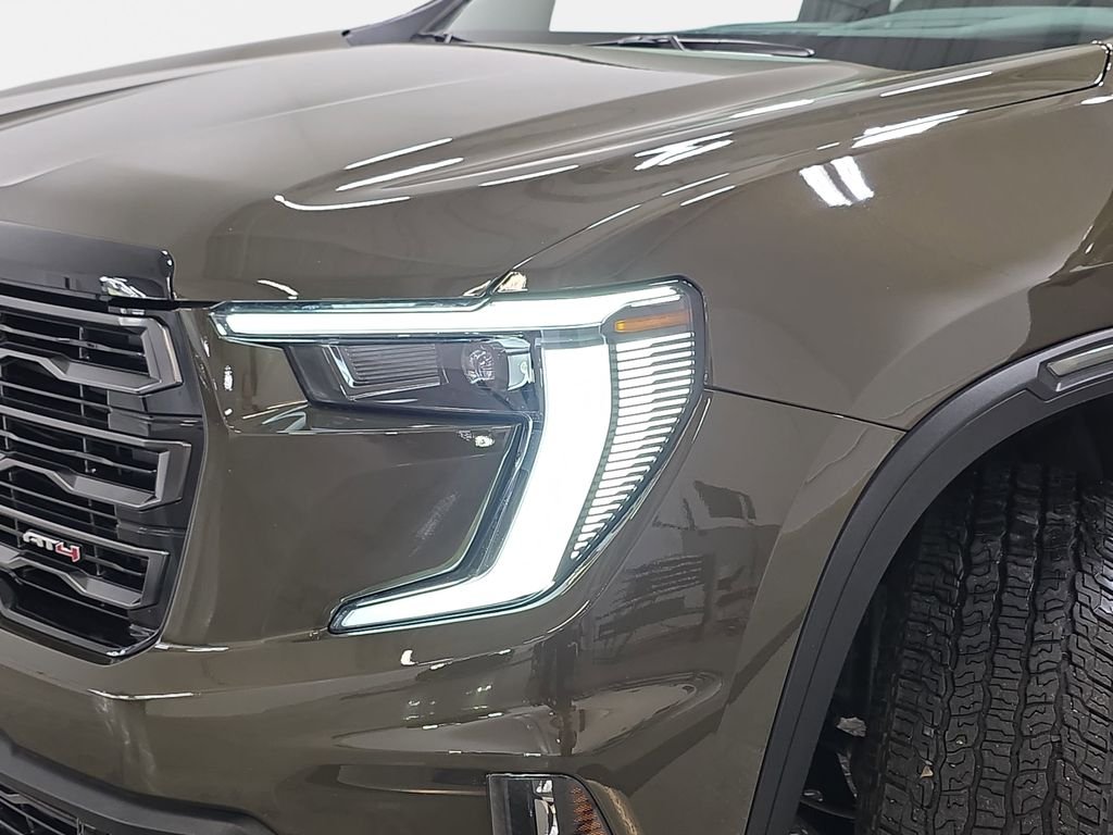 Used 2025 Brown GMC AT4 image 31