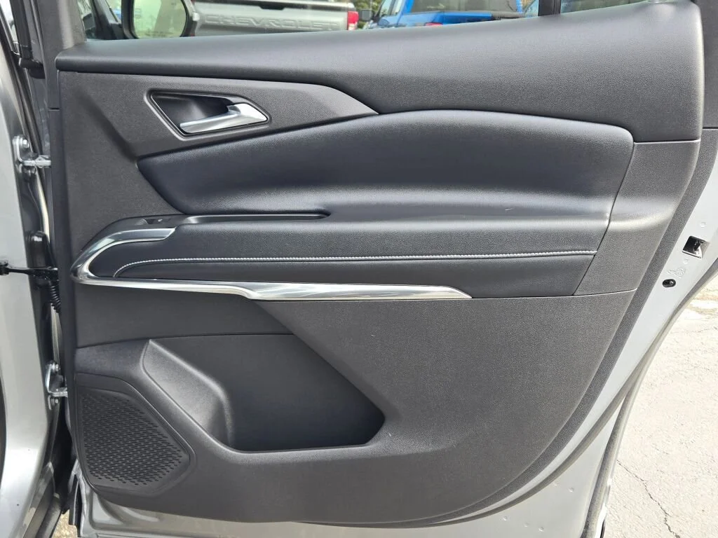 2026 Chevrolet Traverse LT - Photo 11