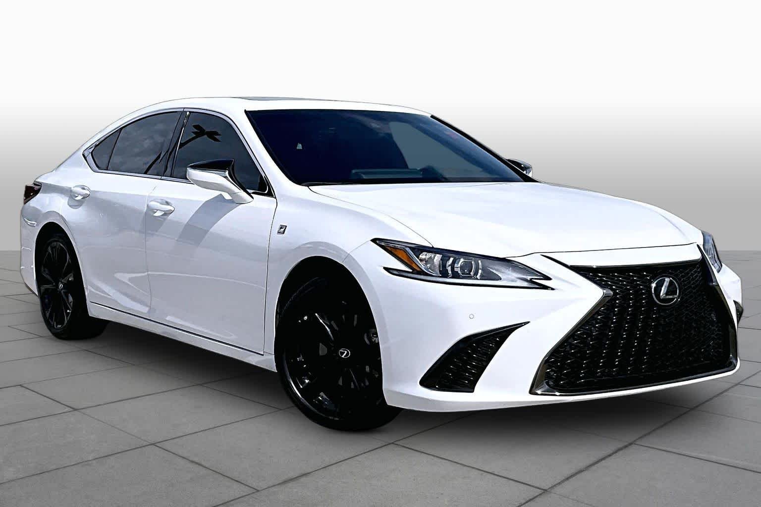 Used 2024 Ultra White Lexus F SPORT Handling image 3