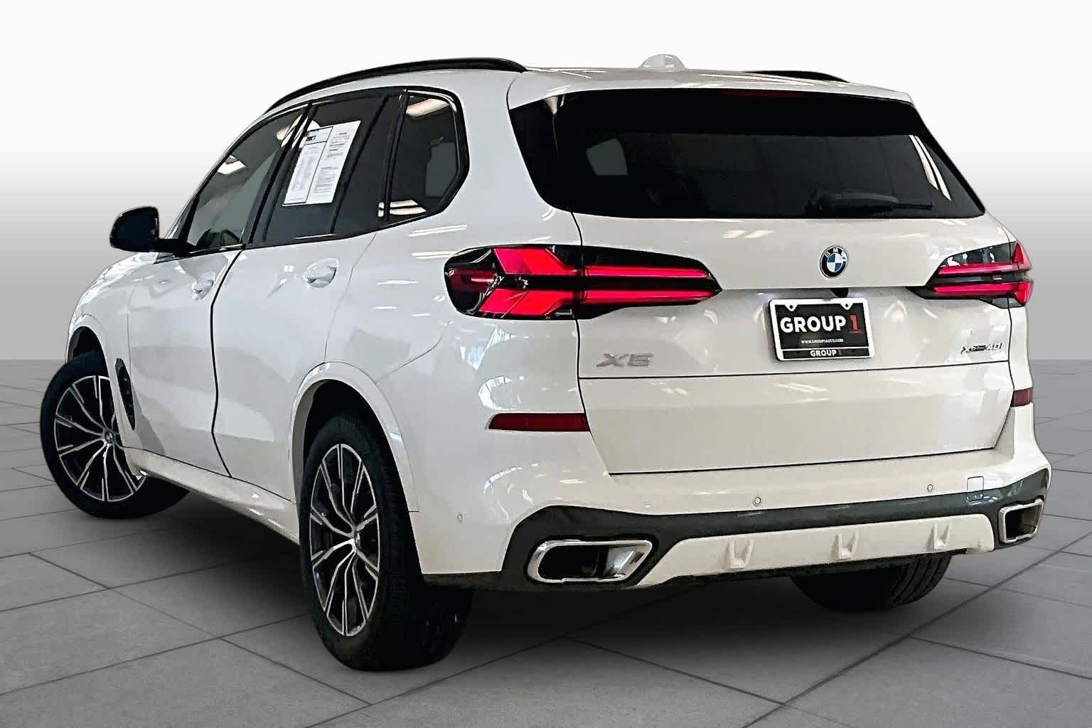 Used 2026 Alpine White BMW xDrive40i image 11