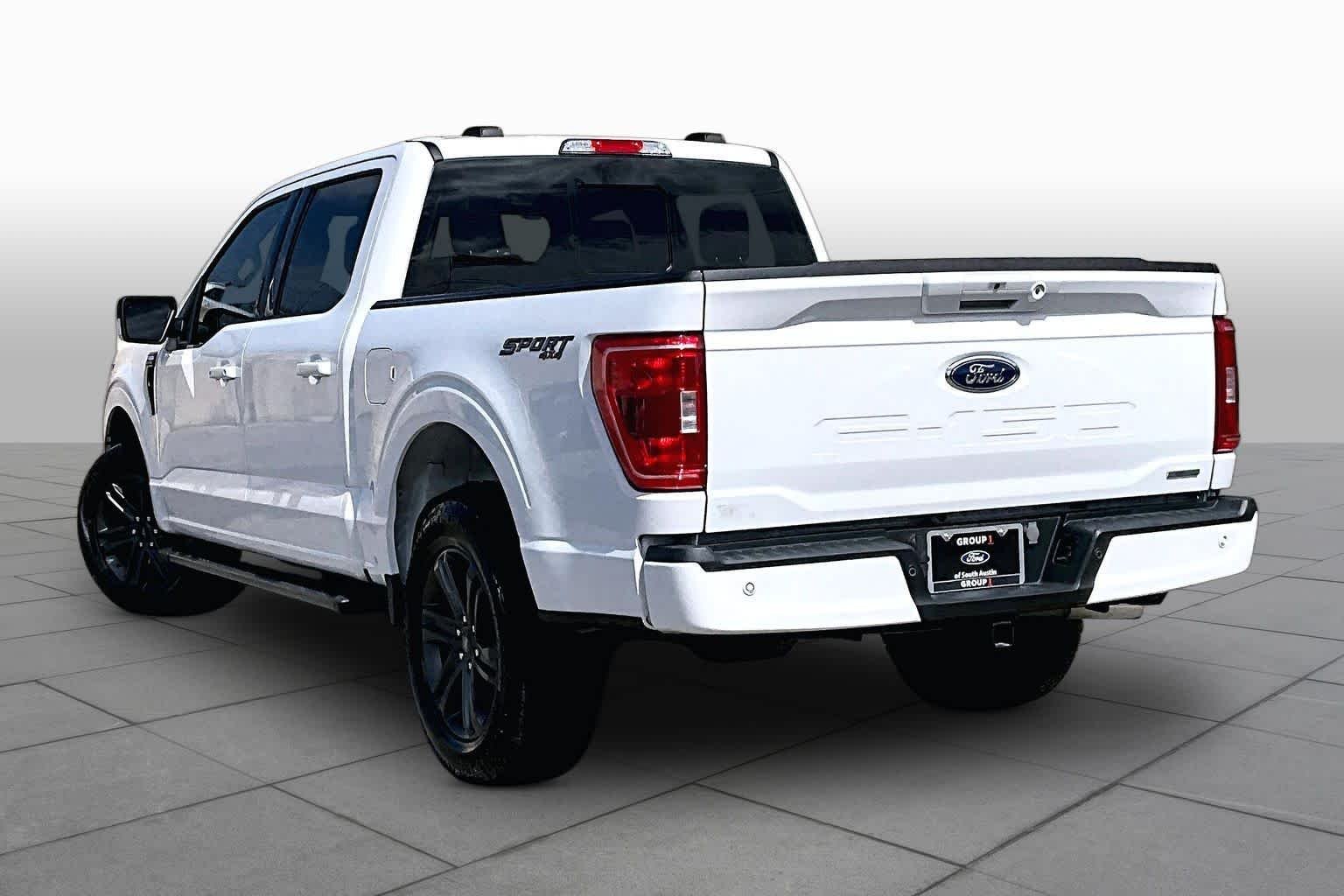Used 2023 Oxford White Ford XLT image 12
