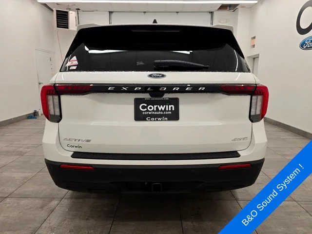 New 2026 Star White Metallic Tri-Coat Ford Active image 4
