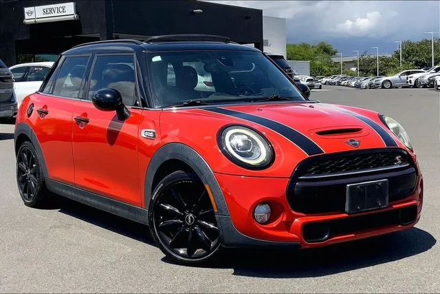 2019 MINI Hardtop Cooper S Classic's photo