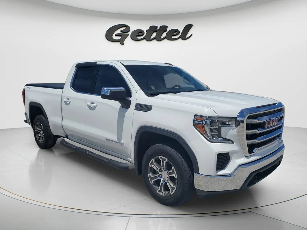 Used 2020 SUMMIT WHITE GMC SLE image 3