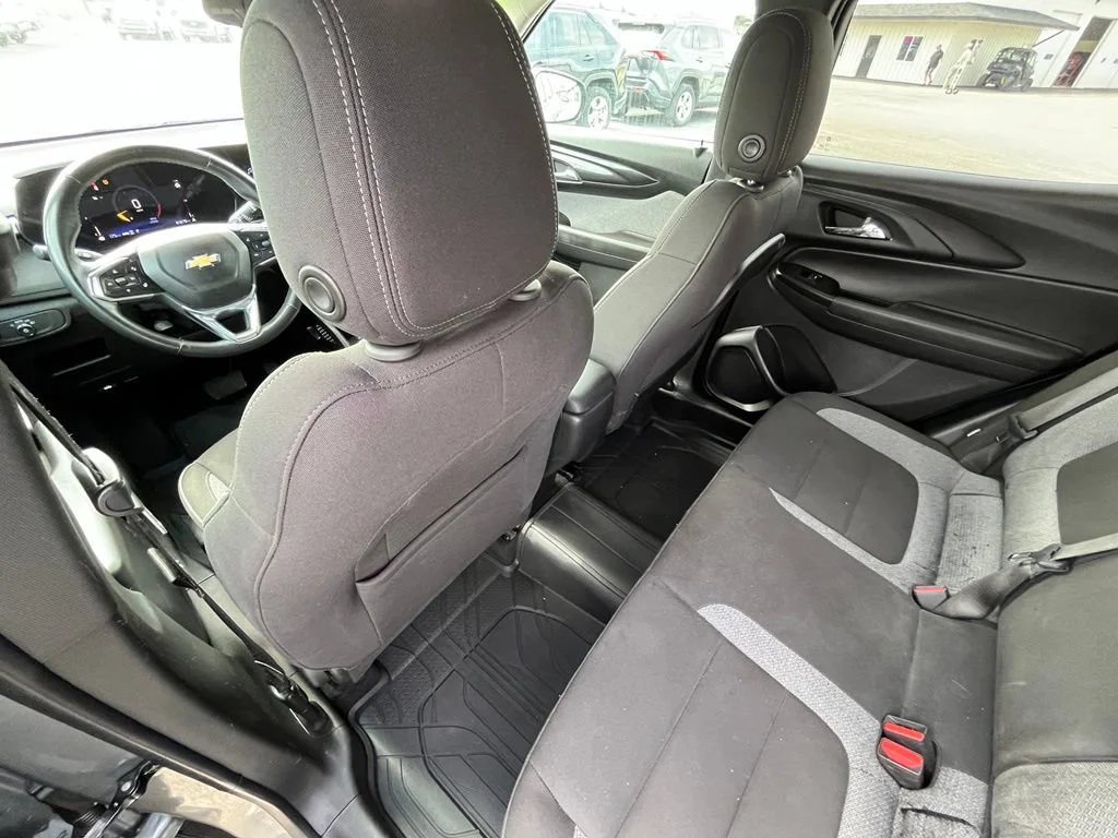Used 2024 Sterling Gray Metallic Chevrolet LT image 15