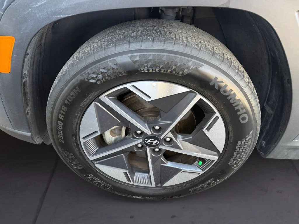 Used 2025 Gray Hyundai SEL image 9